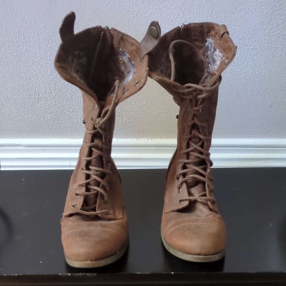 Brown Lace-Up Women's Boots